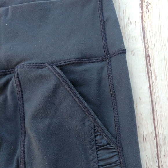 LULULEMON | Practice Daily Ruffle Ribbon Leggings - Picture 8 of 15